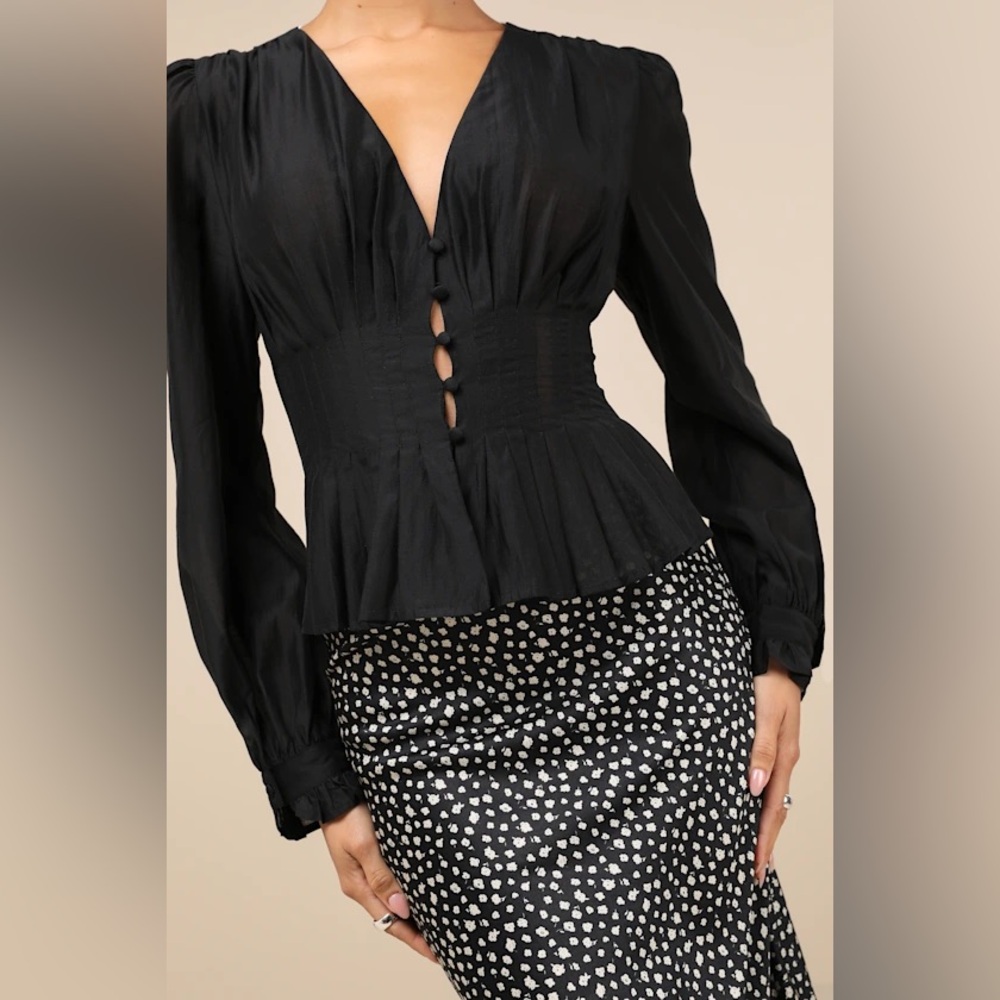 Lulus Black Pleated V-Neck Long Sleeve Top Sz L NWT